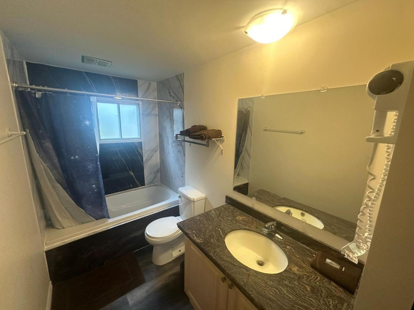 Pine Ridge Motel Timmins Buitenkant foto
