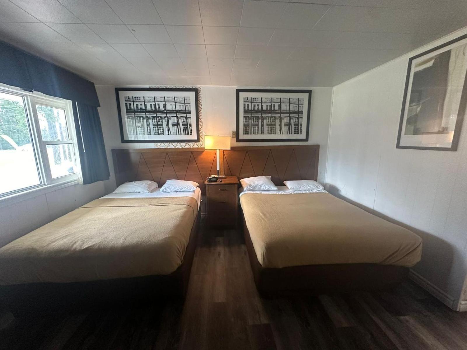 Pine Ridge Motel Timmins Buitenkant foto
