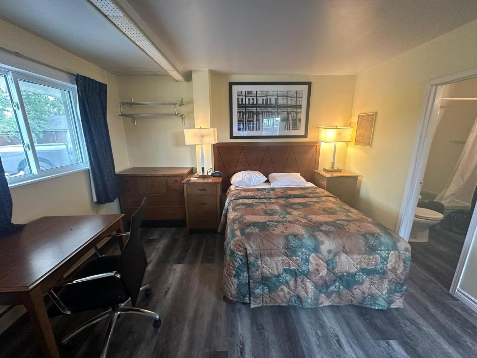 Pine Ridge Motel Timmins Buitenkant foto