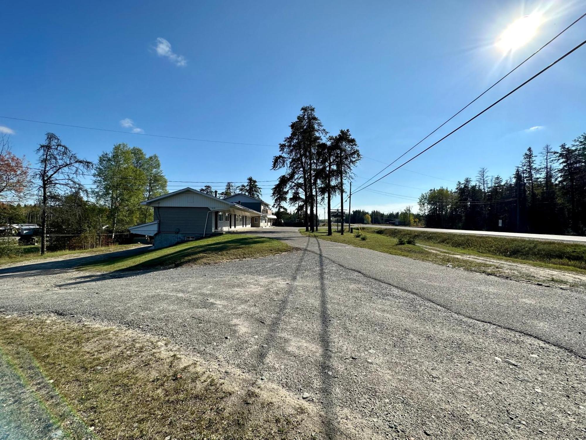 Pine Ridge Motel Timmins Buitenkant foto