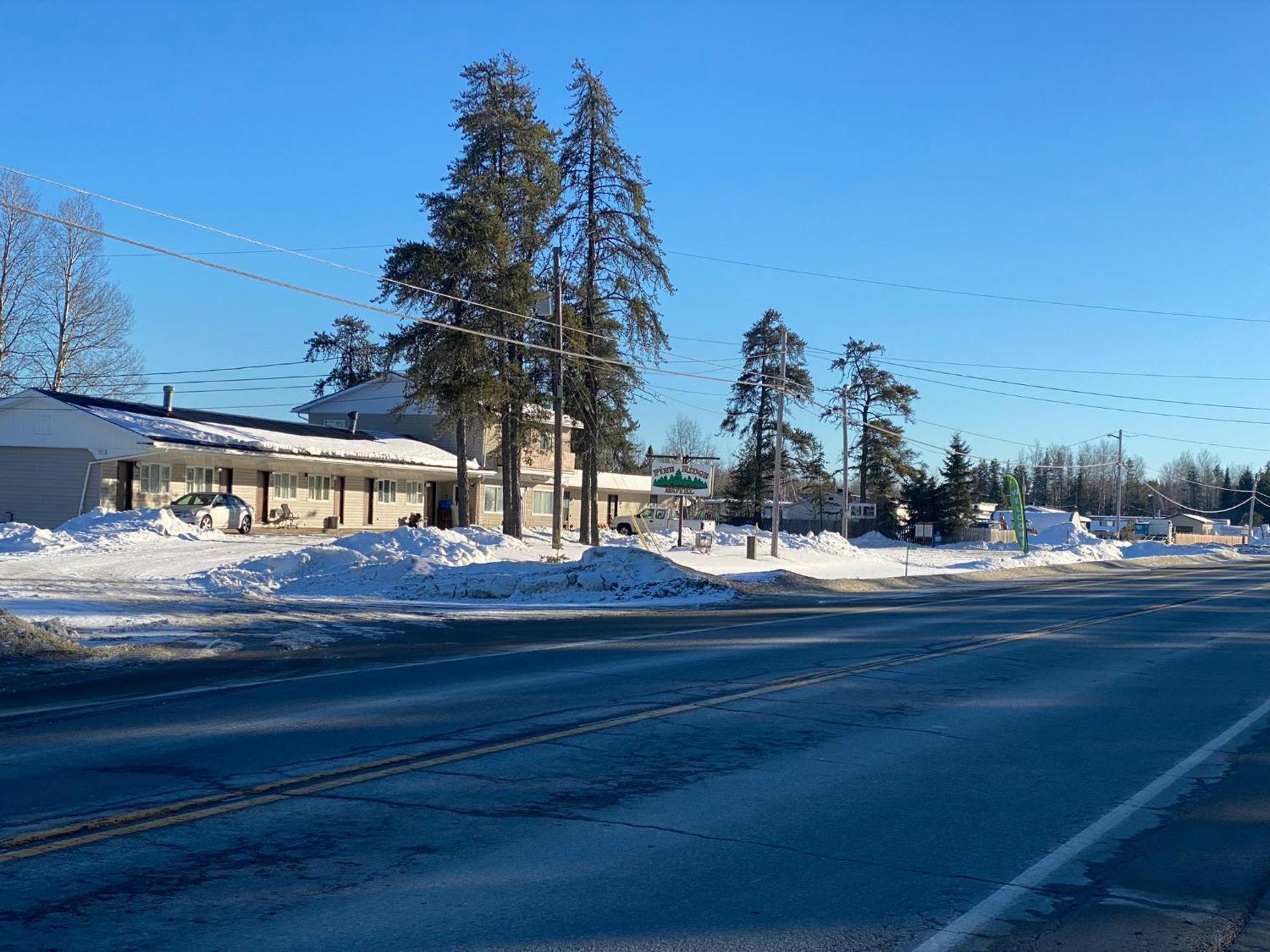 Pine Ridge Motel Timmins Buitenkant foto